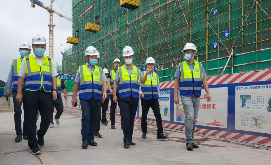 沈周到重庆国际生物城项目开展安全生产带班检查